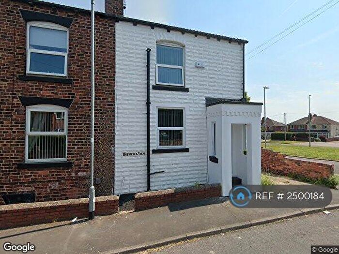 2 Bedroom End Of Terrace House To Rent In Hopewell View, Leeds, LS10