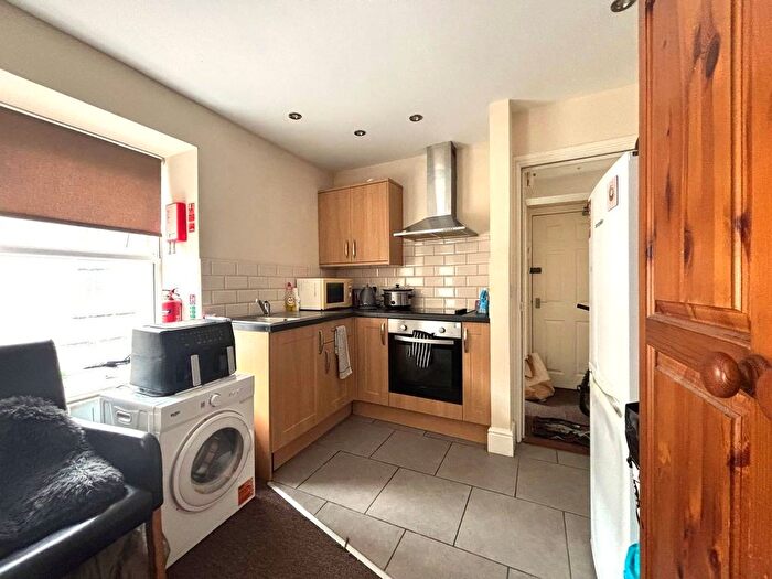 1 Bedroom Flat To Rent In Aberystwyth, Cardiganshire, SY23