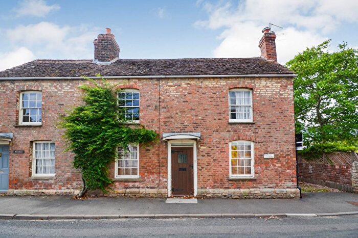 3 Bedroom Semi-Detached House For Sale In High Street, Kemerton, Tewkesbury, Gloucestershire, GL20