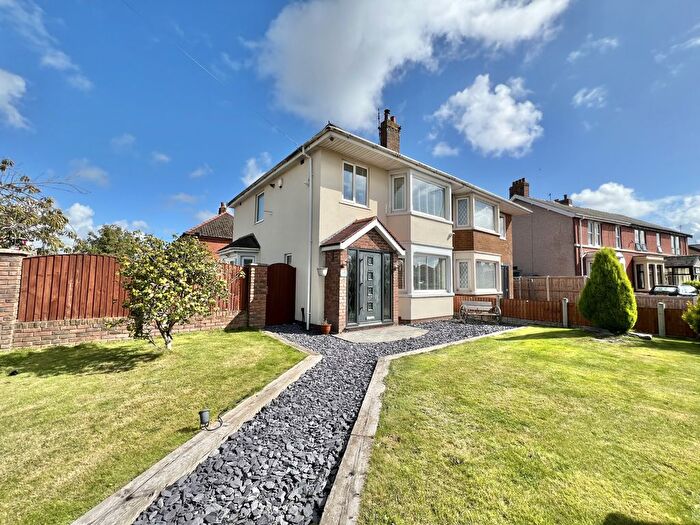 3 Bedroom Semi-detached House For Sale In Fleetwood Road North, Thornton, FY5