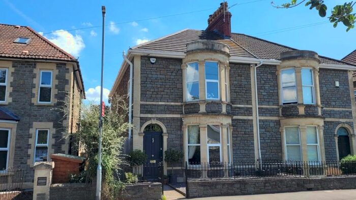 3 Bedroom Semi-Detached House To Rent In Shrubbery Road, Bristol, BS16