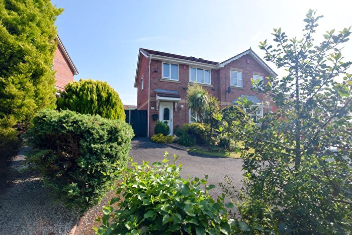 3 Bedroom Semi Detached House For Sale In Suffolk Way, Horsehay, Telford, TF4