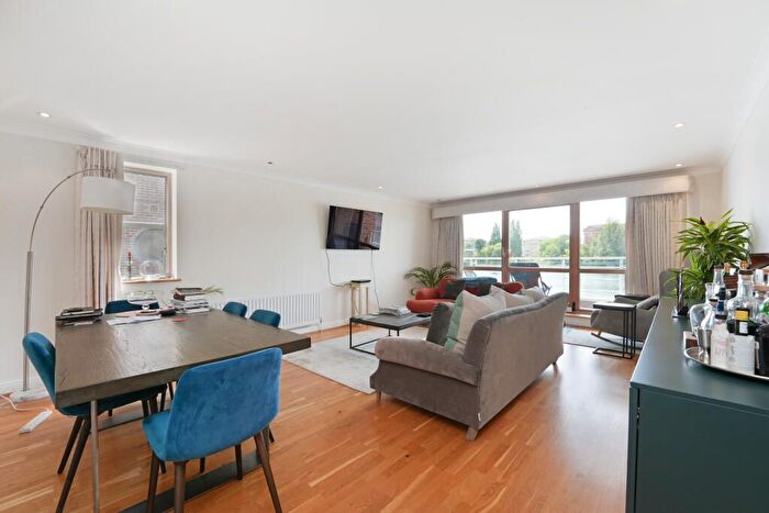 3 Bedroom Flat To Rent In Manbre Road, London, W6