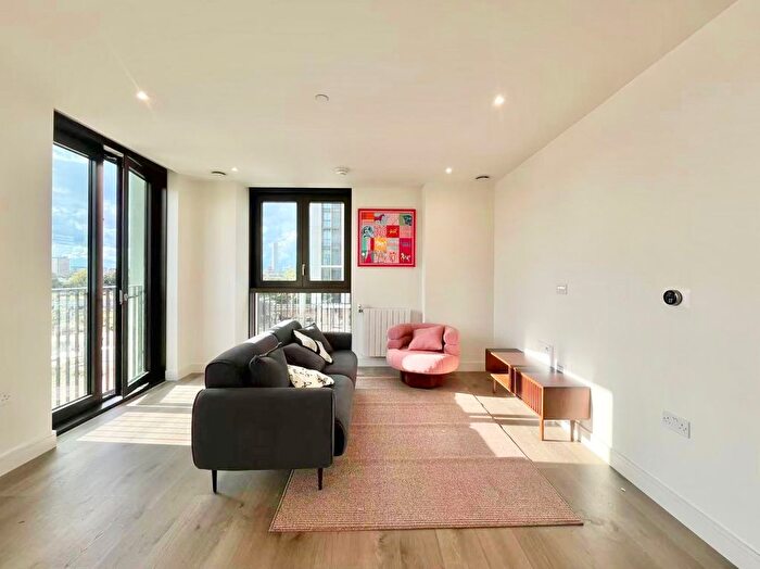 1 Bedroom Flat To Rent In Affinity View, London, E16