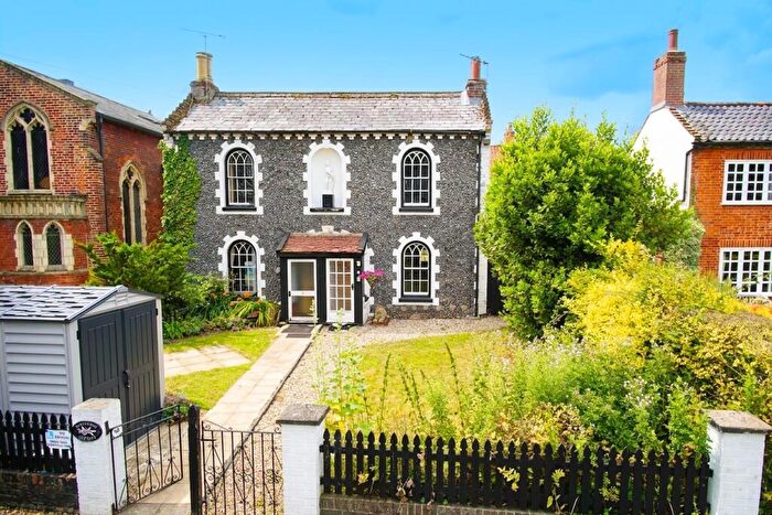 2 Bedroom Semi-Detached House For Sale In Chapel Street, Hingham, Norwich, NR9