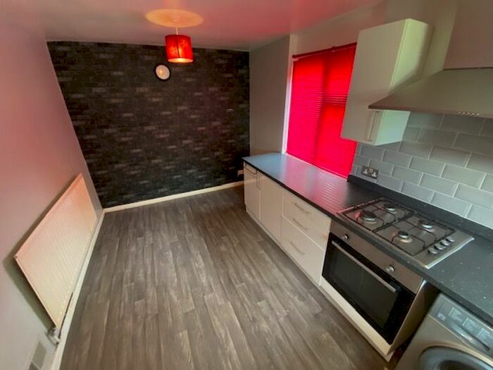 3 Bedroom End Of Terrace House To Rent In Waverley, Woodside, TF7