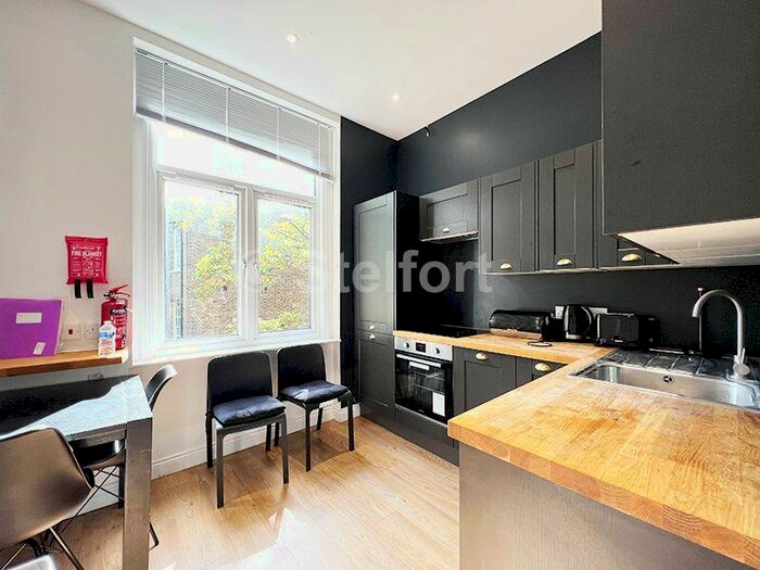 5 Bedroom Maisonette To Rent In Junction Road, London, N19