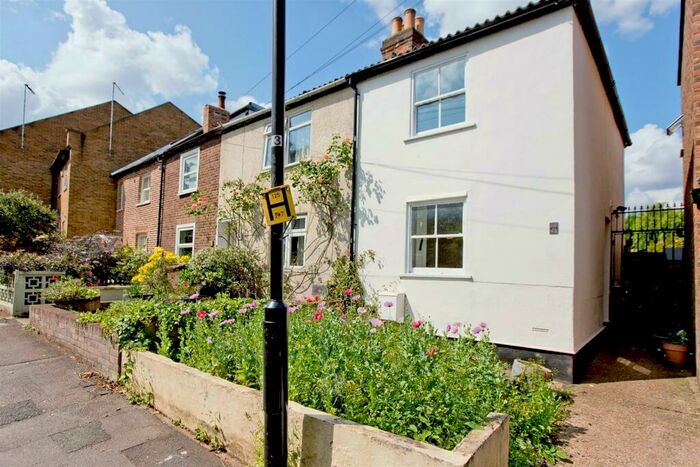 2 Bedroom End Of Terrace House To Rent In Aubrey Road, Walthamstow, London, E17