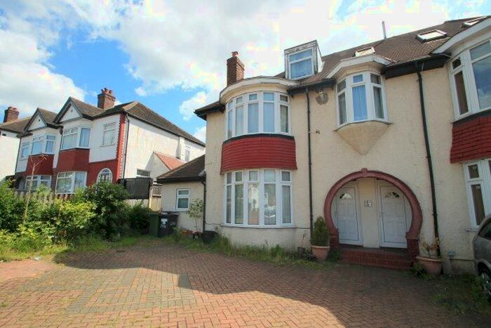 3 Bedroom Flat To Rent In Burnt Ash Lane, Bromley, BR1