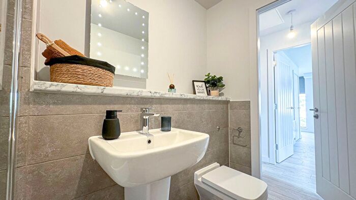 1 Bedroom Flat For Sale In One Baltic Square, Liverpool Baltic Triangle, Liverpool, L8