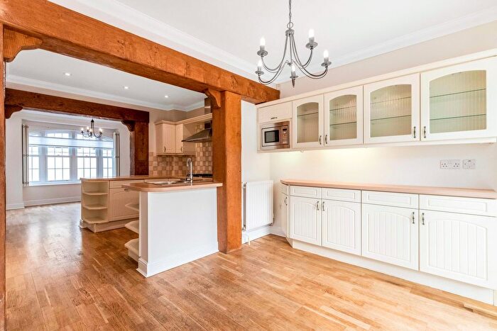 3 Bedroom Town House To Rent In St Martins Lane, Beckenham, BR3