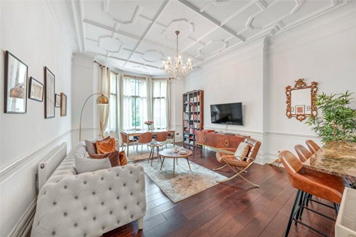 2 Bedroom Apartment For Sale In Abbey Road, St John's Wood, London, NW8