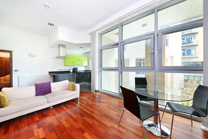 2 Bedroom Flat For Sale In Vicentia Court, Bridges Court Road, SW11