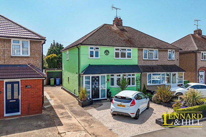 3 Bedroom Semi-Detached House For Sale In Whitmore Avenue, Stifford Clays, Grays, RM16