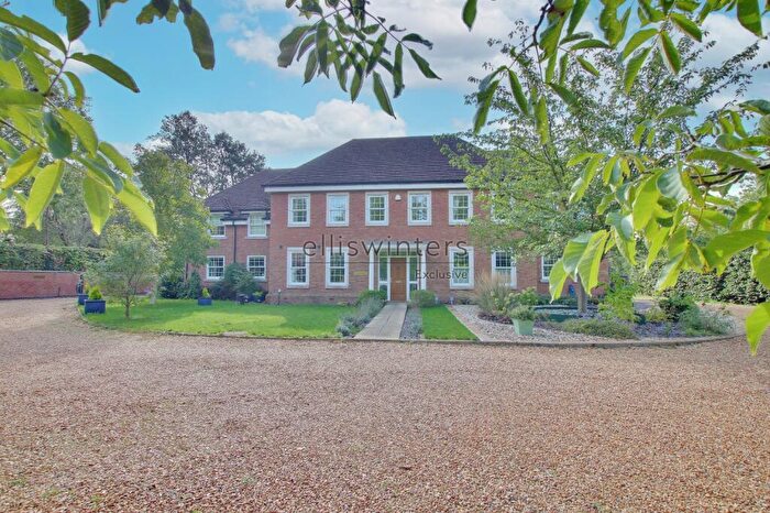 4 Bedroom House For Sale In Houghton Hill, Houghton, Cambs., PE28