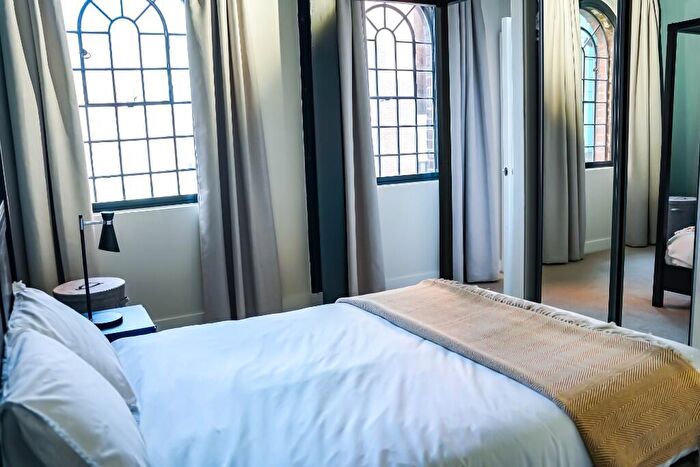 2 Bedroom Apartment To Rent In Charlotte Street, Birmingham, B3