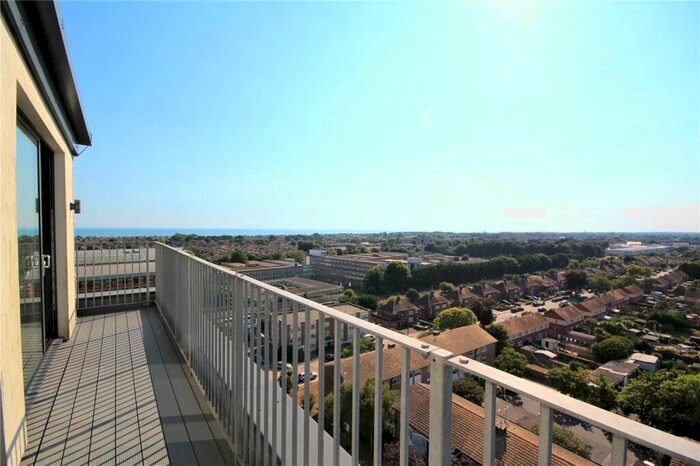 2 Bedroom Apartment To Rent In The Causeway, Goring-by-Sea, Worthing, West Sussex, BN12