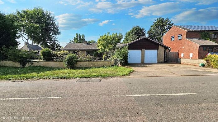 4 Bedroom Detached Bungalow For Sale In Hartwell Road, Ashton, Northampton, NN7