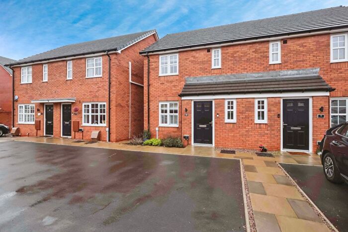 3 Bedroom Semi Detached House For Sale In Parkesine Lane, West Midlands, B24