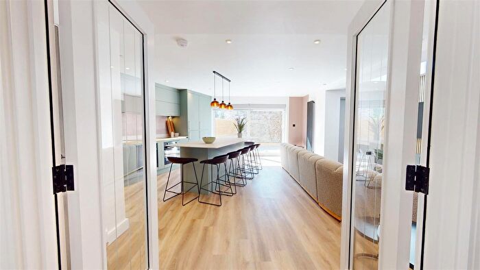 8 Bedroom Property To Rent In Cranbrook Street, Cardiff, CF24
