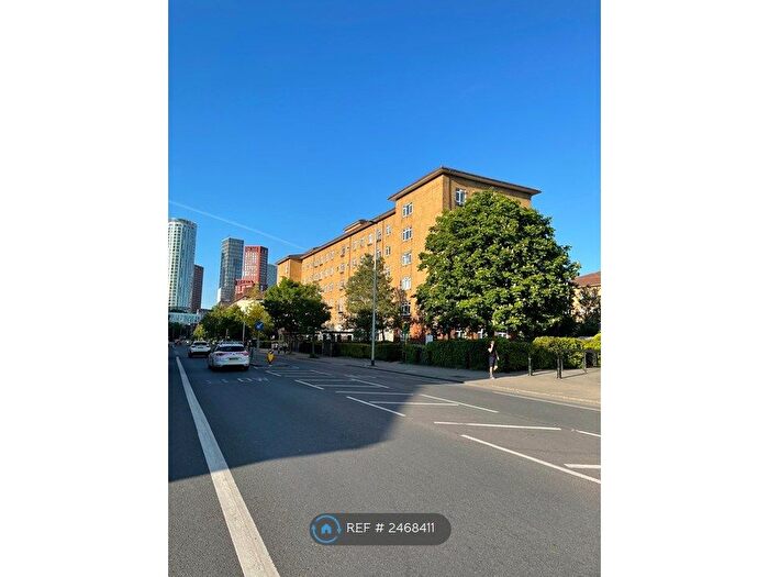 4 Bedroom Flat To Rent In Temple Court, London, SW8