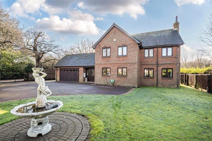 5 Bedroom Detached House For Sale In Chilling Lane, Hook Village, Warsash, SO31