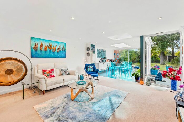 3 Bedroom Semi-Detached Bungalow To Rent In Ref: Se - Grange Drive, Merstham, RH1