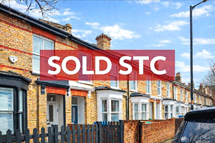 3 Bedroom Terraced House For Sale In Chesterfield Grove, London, SE22