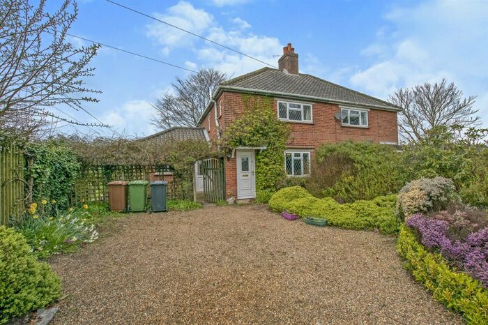 3 Bedroom Semi-Detached House For Sale In Old Hall Road, Witton, North Walsham, NR28