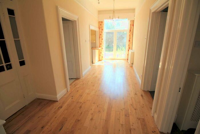 2 Bedroom Apartment To Rent In Shrubbery Walk, Weston-super-Mare, BS23