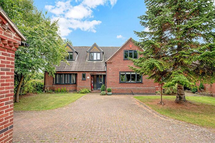 4 Bedroom Detached House For Sale In Grantham Road, Bottesford, NG13