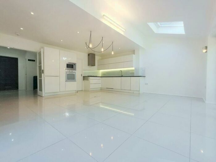 4 Bedroom Terraced House To Rent In Rouse Gardens Dulwich, SE21