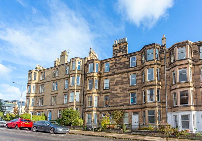 2 Bedroom Flat For Sale In / Falcon Gardens, Edinburgh, EH10