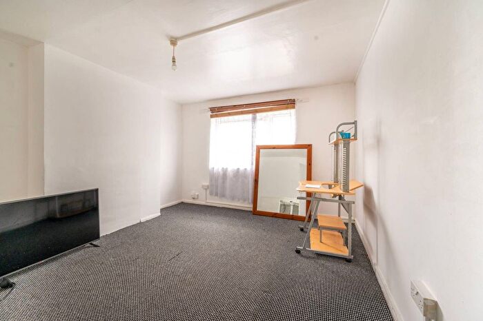 1 Bedroom Flat For Sale In Plaistow Park Road, Plaistow, London, E13