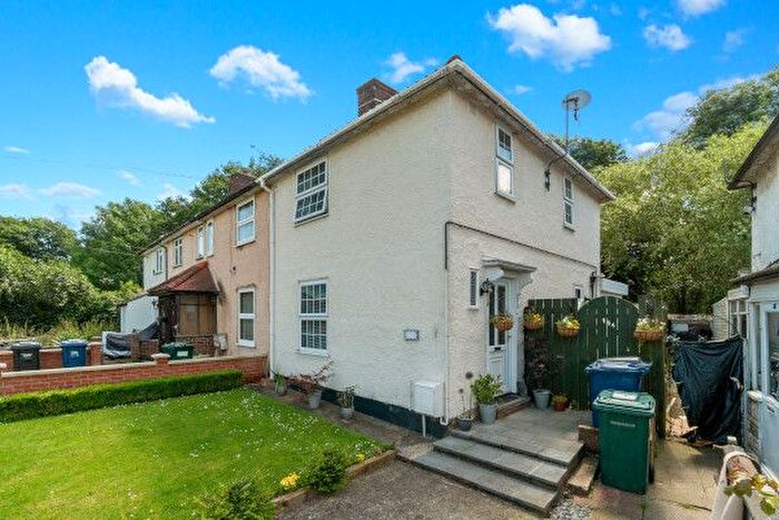 3 Bedroom Terraced House For Sale In Blundell Road, Edgware, HA8