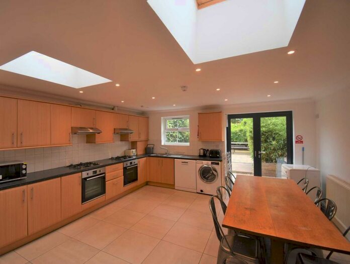 8 Bedroom Terraced House To Rent In Addington Road, Reading, RG1