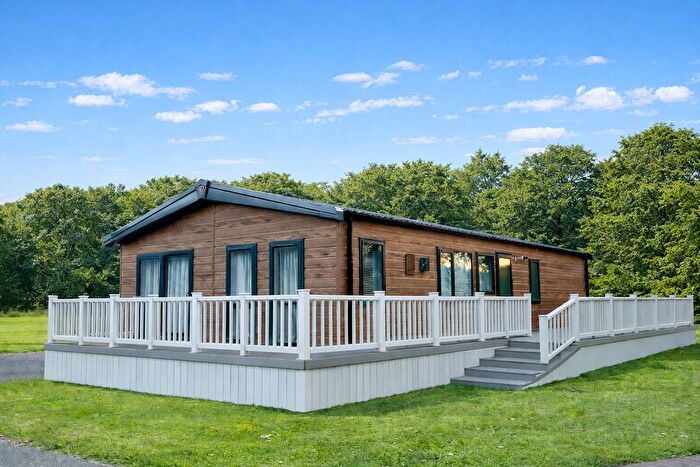 2 Bedroom Lodge For Sale In Allerthorpe, York, YO42