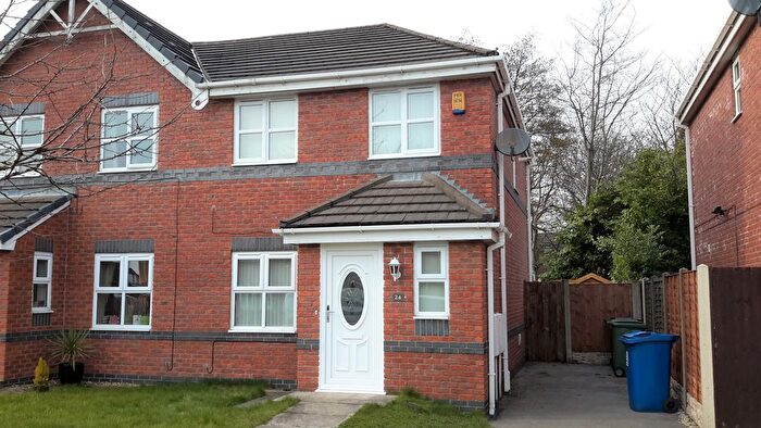 3 Bedroom Semi-Detached House To Rent In Kirkwood Close, Aspull, Wigan, WN2