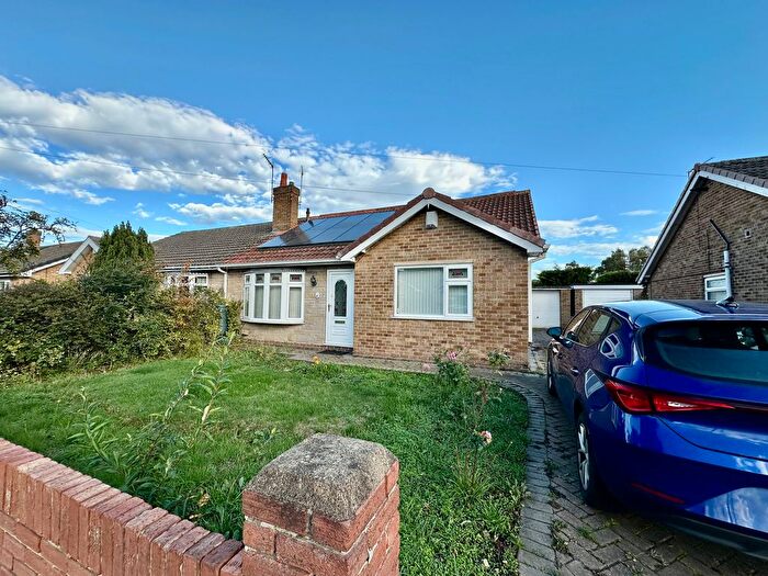 4 Bedroom Semi-detached Bungalow For Sale In Pine Hall Road, Barnby Dun, Doncaster, DN3