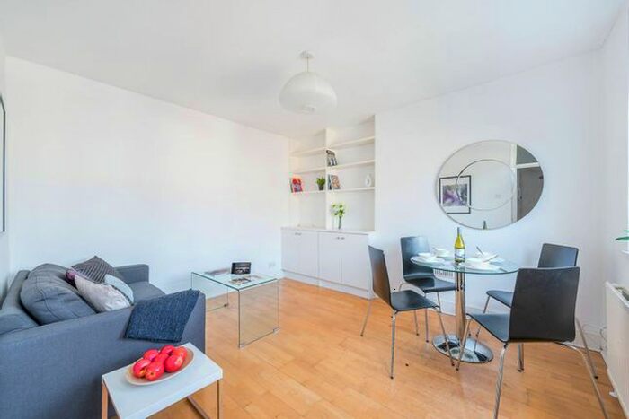 1 Bedroom Flat To Rent In Oxford Gardens, North Kensington, London, W10