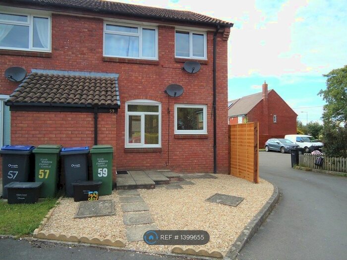 1 Bedroom Flat To Rent In Pewsham, Chippenham, SN15