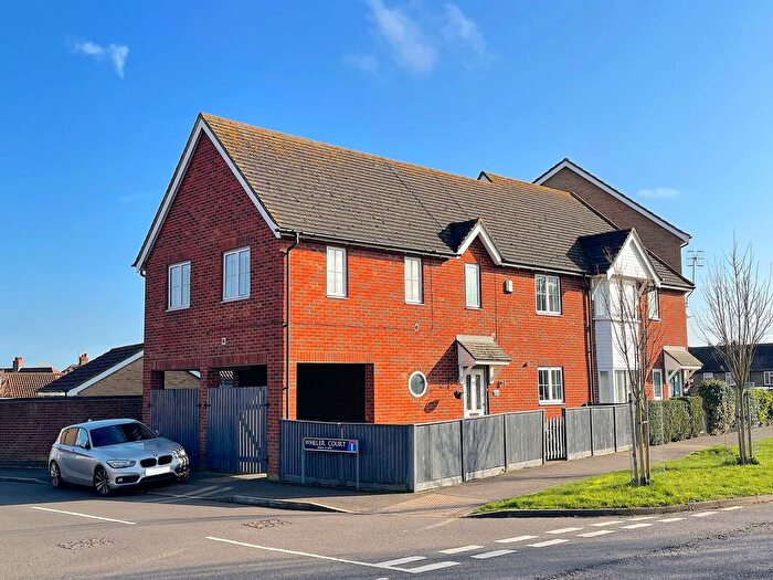 3 Bedroom End Terrace House For Sale In Lower Road, Faversham, ME13