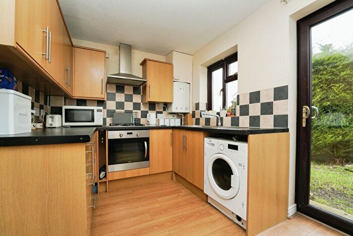 2 Bedroom Detached House For Sale In Medway Road, Worcester, Worcestershire, WR5
