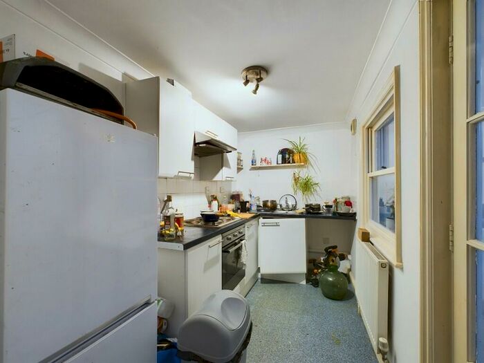 Studio To Rent In Powis Road, BN1