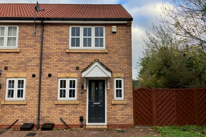 2 Bedroom End Of Terrace House To Rent In Pools Brook Park, Kingswood, Hull, HU7