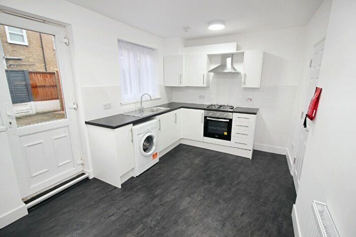 2 Bedroom Terraced House To Rent In Ravenscroft Road, London, E16