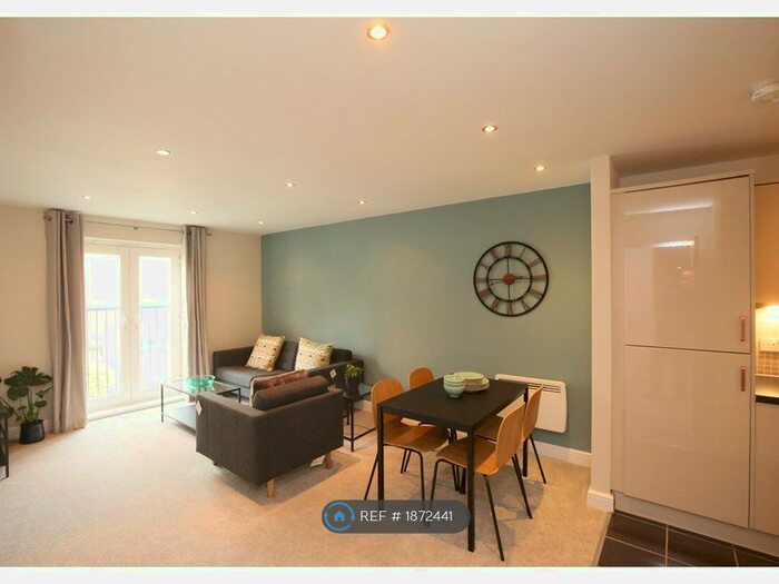 2 Bedroom Flat To Rent In Far Headingley, Leeds, LS16