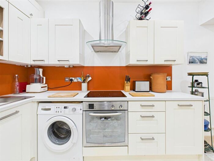 2 Bedroom Apartment For Sale In Westbourne Road, Broomhill, Sheffield, S10