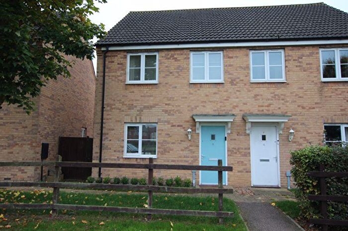 3 Bedroom Semi Detached House For Sale In Juniper Way, Witham St Hughs, Lincoln, LN6
