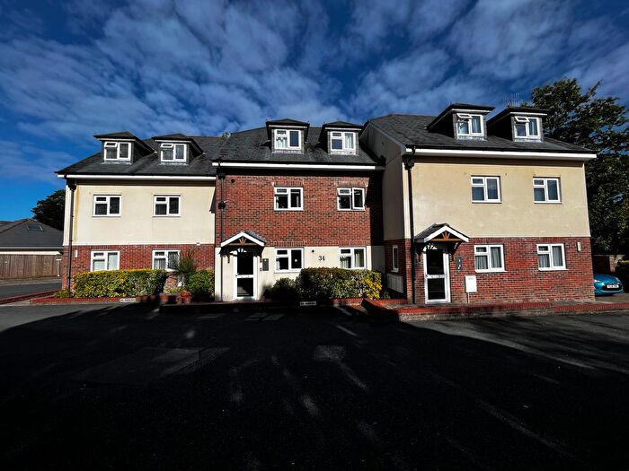 2 Bedroom Flat To Rent In Holland Road, Plymstock, Plymouth, PL9